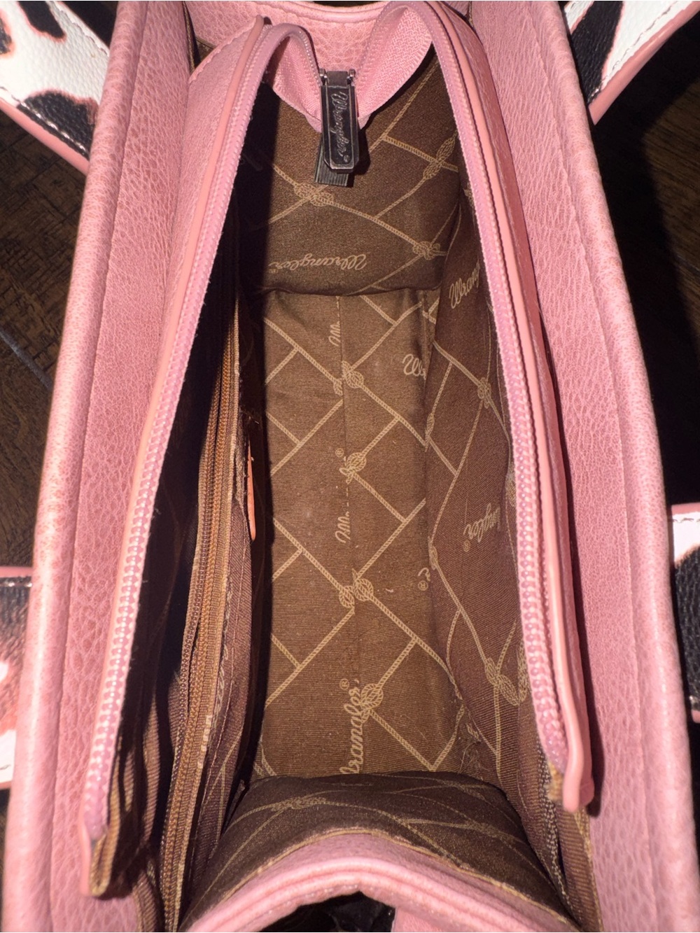 Wrangler Pink Purse with Cowhide-Print Accents - Picture 6 of 7